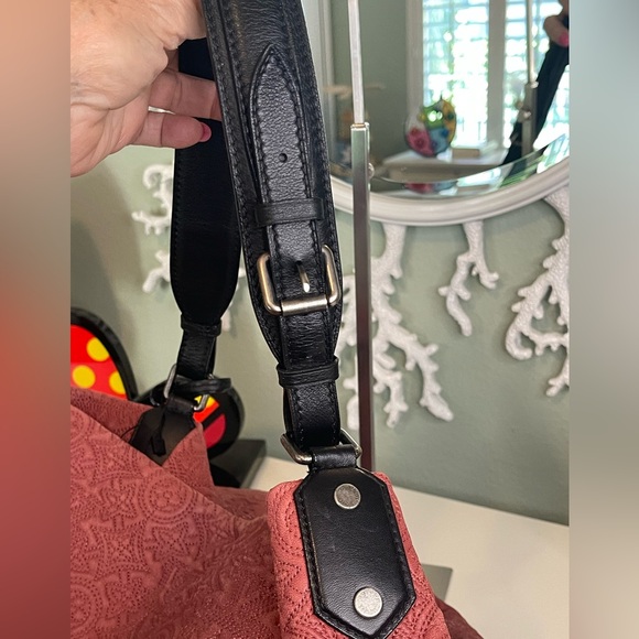 Louis Vuitton Antheia MM Rose - Picture 5 of 11